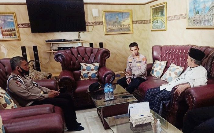 Jelang Ramadan, Kapolsek Tanggulangin Gencar Sosialisai Kamtibmas dan Edukasi Prokes Jelang Ramadan, Kapolsek Tanggulangin Gencar Sosialisai Kamtibmas dan Edukasi Prokes