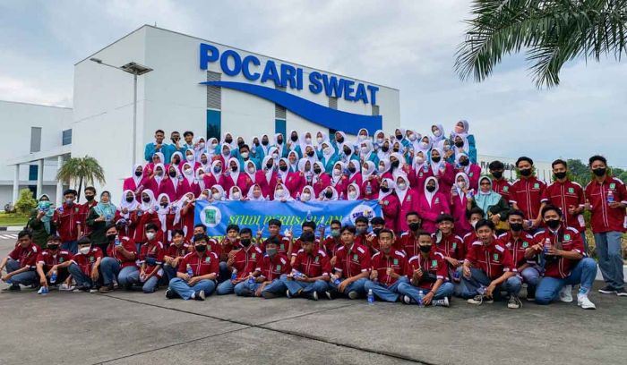 Kenalkan Budaya Kerja Industri, SMK Diponegoro Sidoarjo Kunjungi PT Amerta Indah Otsuka