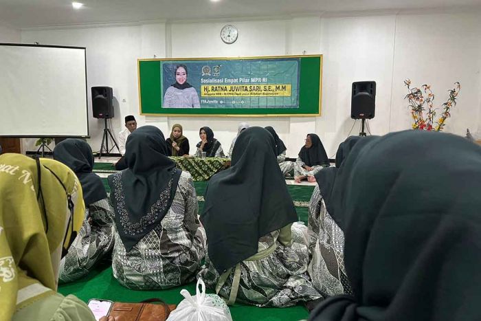 Ibu-ibu Muslimat di Tuban Ikuti Sosialisasi 4 Pilar Kebangsaan