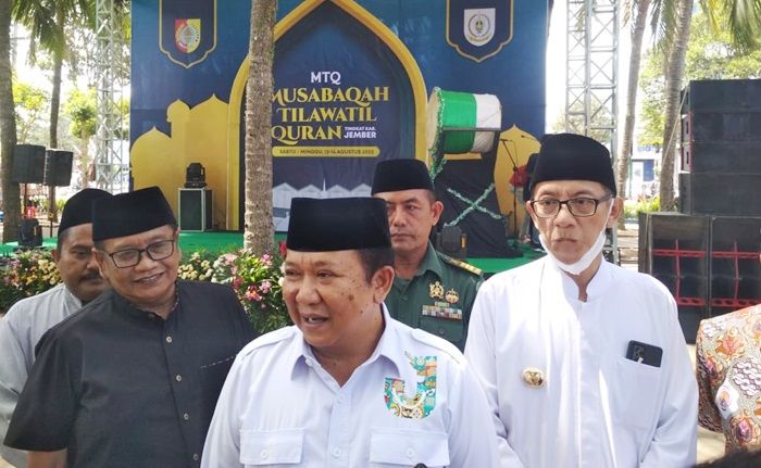 Dukung Lomba MTQ di Alun-Alun Kota Jember, Bupati Hendy Wacanakan Digelar di Tempat-Tempat Wisata Dukung Lomba MTQ di Alun-Alun Kota Jember, Bupati Hendy Wacanakan Digelar di Tempat-Tempat Wisata