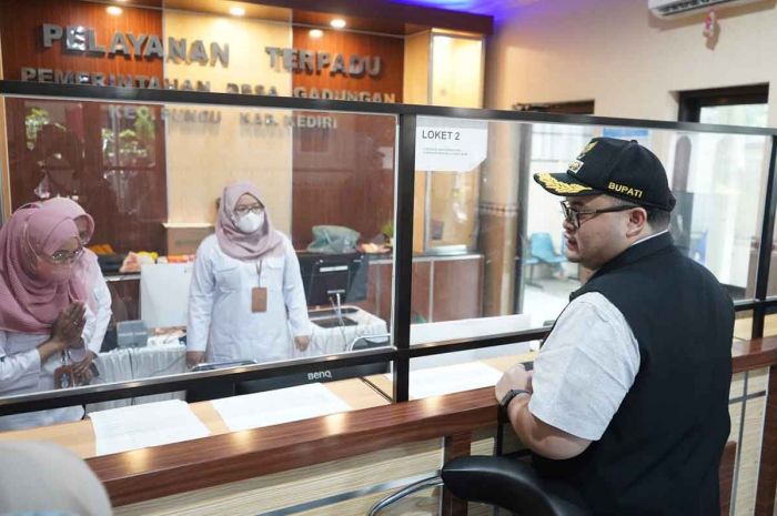 Bupati Kediri Minta Setiap Gerai Pelayanan Publik Dipasang CCTV Bupati Kediri Minta Setiap Gerai Pelayanan Publik Dipasang CCTV