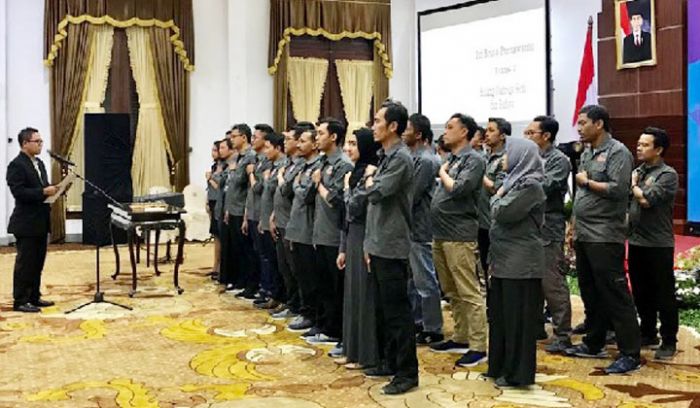 Pengurus IJTI Korda Surabaya 2019-2022 Dikukuhkan di Grahadi Pengurus IJTI Korda Surabaya 2019-2022 Dikukuhkan di Grahadi