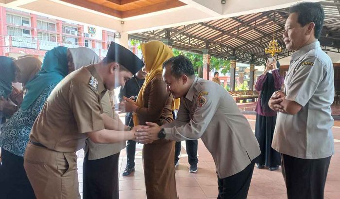 Hari Pertama Masuk Kerja, Bupati Mojokerto Halalbihalal dengan ASN Hari Pertama Masuk Kerja, Bupati Mojokerto Halalbihalal dengan ASN