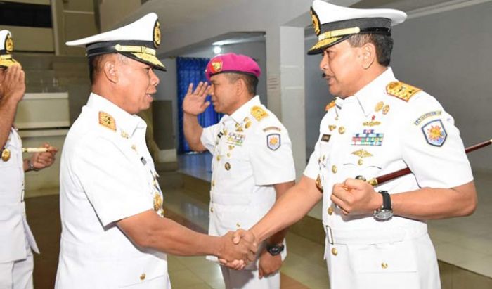 Pangkoarmada II Pimpin Serah Terima Jabatan Danlantamal VII Pangkoarmada II Pimpin Serah Terima Jabatan Danlantamal VII