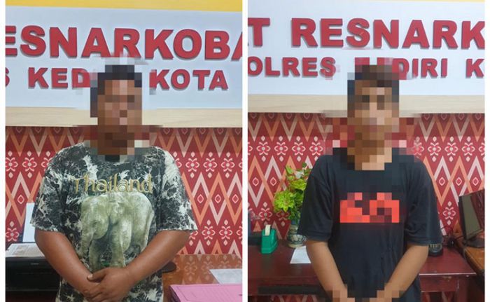 Edarkan Ratusan Pil Dobel L, Dua Pria di Kediri Ditangkap Polisi Edarkan Ratusan Pil Dobel L, Dua Pria di Kediri Ditangkap Polisi