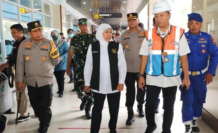 Khofifah dan Forkopimda Jatim Sidak Kesiapan 3 Pintu Masuk Jatim Layani Penumpang Khofifah dan Forkopimda Jatim Sidak Kesiapan 3 Pintu Masuk Jatim Layani Penumpang