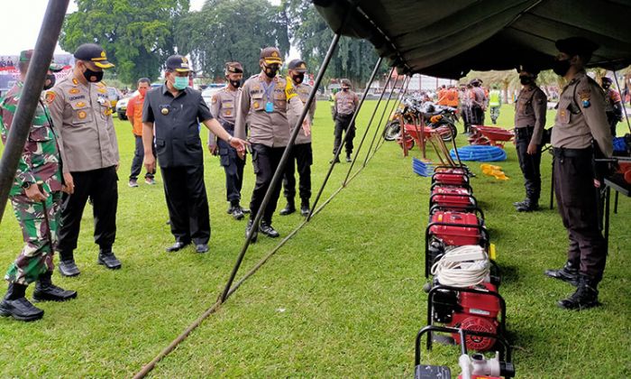 Apel Siaga Bencana, Warga Blitar Diminta Waspada Puting Beliung hingga Banjir Jelang Musim Hujan Apel Siaga Bencana, Warga Blitar Diminta Waspada Puting Beliung hingga Banjir Jelang Musim Hujan