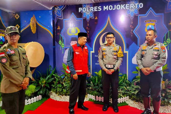 Anggota DPRD Jatim Suwandi Firdaus Kunjungi Pos Pelayanan Lebaran Kenanten Mojokerto