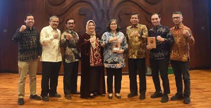 UI GreenCity Metric Award, Kota Kediri Peringkat Pertama Kota/Kabupaten Paling Berkelanjutan UI GreenCity Metric Award, Kota Kediri Peringkat Pertama Kota/Kabupaten Paling Berkelanjutan