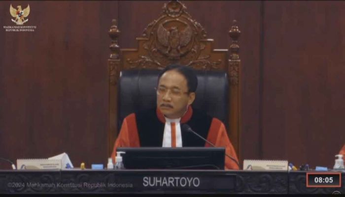 Saksi AMIN Beberkan Kecurangan Pemilu di Sampang: Oknum Polisi Minta Coblos 02 Biar Aman Saksi AMIN Beberkan Kecurangan Pemilu di Sampang: Oknum Polisi Minta Coblos 02 Biar Aman