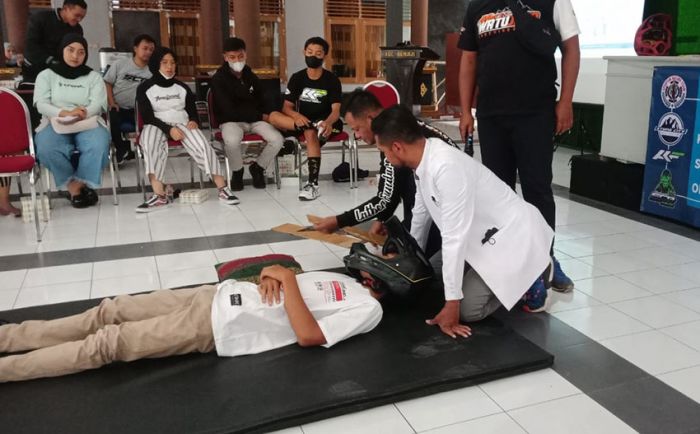 Hindari Kecelakaan Sepeda, ISSI Kota Batu bersama Stone City Rider Gelar Pelatihan Kegawatdaruratan Hindari Kecelakaan Sepeda, ISSI Kota Batu bersama Stone City Rider Gelar Pelatihan Kegawatdaruratan