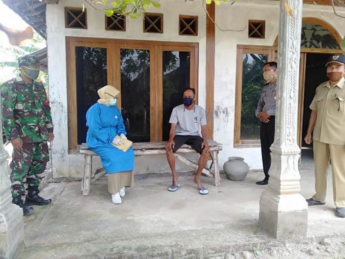 Cegah Penyebaran Covid 19, Babinsa Sobrah Bersama Bhabinkamtibmas Dampingi Bidan Desa Cek Kesehatan Cegah Penyebaran Covid 19, Babinsa Sobrah Bersama Bhabinkamtibmas Dampingi Bidan Desa Cek Kesehatan