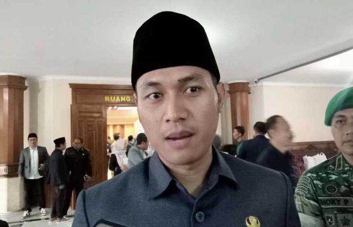 Bupati Lindra Sebut Proyek Tol Gresik-Tuban Potensi Dilanjutkan Bupati Lindra Sebut Proyek Tol Gresik-Tuban Potensi Dilanjutkan