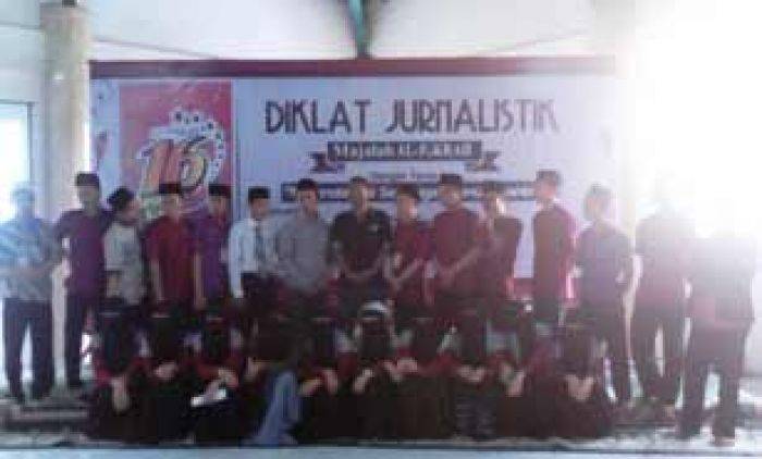 Majalah Al-Fikrah PP Mambaus Sholichin Suci Gelar Diklat Jurnalistik Majalah Al-Fikrah PP Mambaus Sholichin Suci Gelar Diklat Jurnalistik