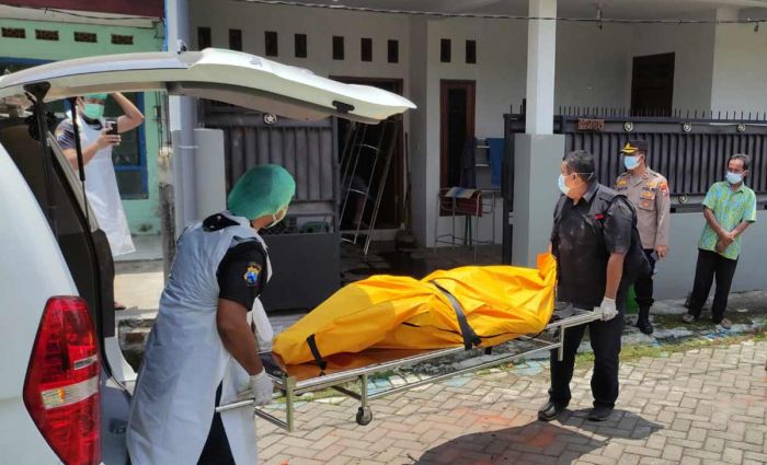 Mayat Membusuk Dalam Rumah Gegerkan Warga Desa Barengkrajan Sidoarjo Mayat Membusuk Dalam Rumah Gegerkan Warga Desa Barengkrajan Sidoarjo