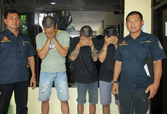 Polres Gresik Bekuk 3 Budak Narkoba Polres Gresik Bekuk 3 Budak Narkoba
