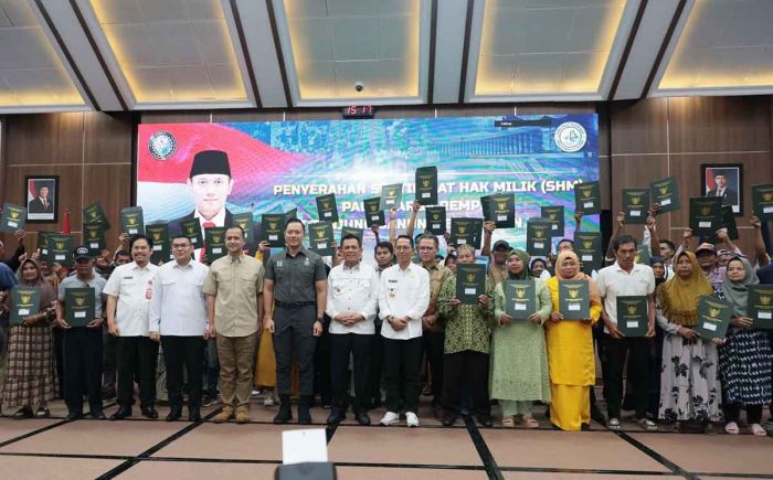 Relokasi dan Terbitkan SHM dari HPL BP Batam, Pemerintah Beri Kepastian Hukum ke Warga Rempang Relokasi dan Terbitkan SHM dari HPL BP Batam, Pemerintah Beri Kepastian Hukum ke Warga Rempang