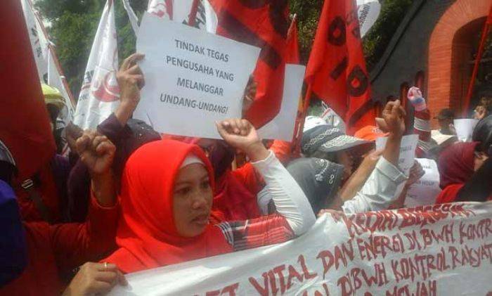 Upah tak Kunjung Diberi, Buruh PT KSI Kediri Demo Lagi