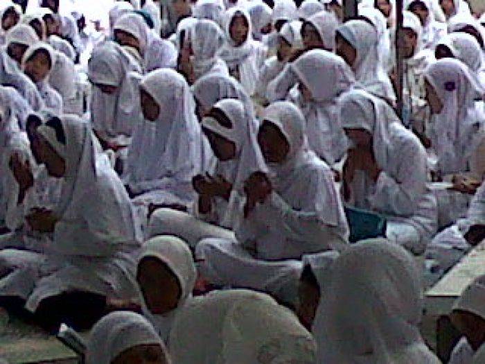 Peringati HUT ke-38 PDAM Surabaya Gelar Pengajian Akbar Dan Baksos Peringati HUT ke-38 PDAM Surabaya Gelar Pengajian Akbar Dan Baksos