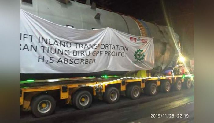 Standby di Rest Area 1 Gresik, Nanti Malam Multi Axel Truck Lanjut Lamongan Standby di Rest Area 1 Gresik, Nanti Malam Multi Axel Truck Lanjut Lamongan
