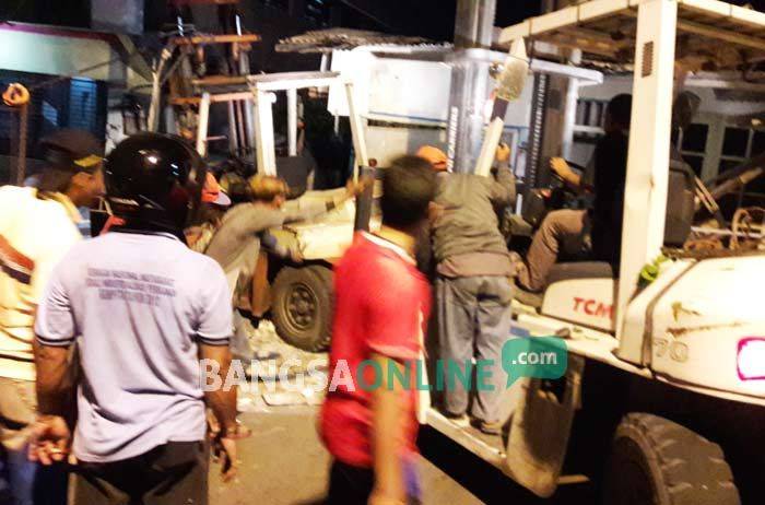 Forklift Lindas Pembeli Bensin hingga Tewas di Gresik, Diduga Rem Blong Forklift Lindas Pembeli Bensin hingga Tewas di Gresik, Diduga Rem Blong