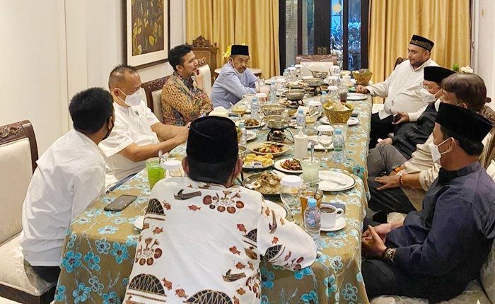 Fraksi Partai Demokrat Sepakat Lanjutkan Duet Khofifah - Emil Dua Periode Fraksi Partai Demokrat Sepakat Lanjutkan Duet Khofifah - Emil Dua Periode