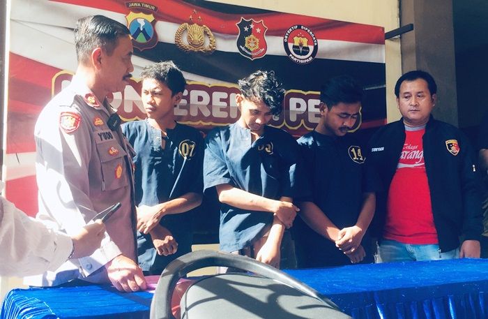 Ketahuan Pemilik Motor Saat Isi BBM, Tiga Pelaku Curanmor Ceburkan Diri ke Kali Kedinding Pakai Helm Ketahuan Pemilik Motor Saat Isi BBM, Tiga Pelaku Curanmor Ceburkan Diri ke Kali Kedinding Pakai Helm