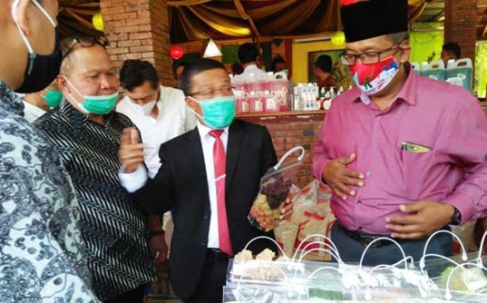 Kemenag Imbau UMKM Mengurus Sertifikat Halal Kemenag Imbau UMKM Mengurus Sertifikat Halal