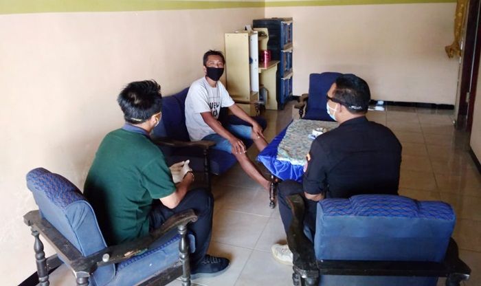 Beri Dukungan Moril, Gugus Tugas Covid-19 Kediri Gelar Safari ke Rumah PDP Beri Dukungan Moril, Gugus Tugas Covid-19 Kediri Gelar Safari ke Rumah PDP