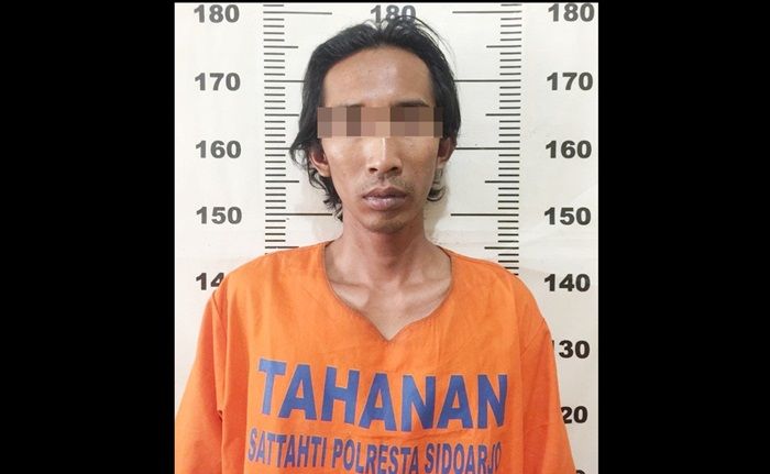 Dipakai Nyabu, Rumah Warga Bluru Sidoarjo Diobok-obok Petugas Dipakai Nyabu, Rumah Warga Bluru Sidoarjo Diobok-obok Petugas