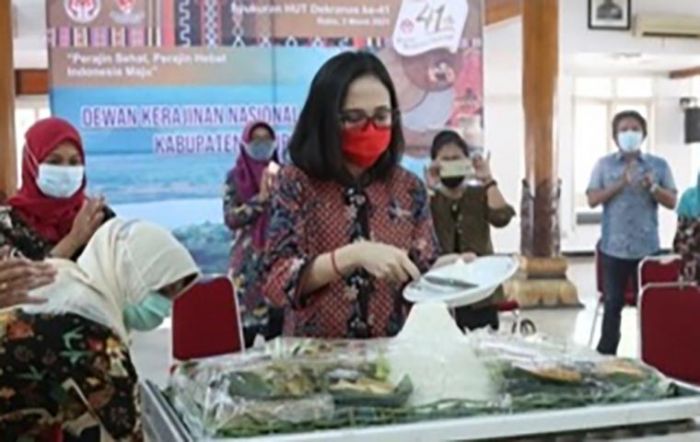 Ketua Deskranasda Kabupaten Kediri Ikuti Syukuran HUT ke-41 Deskranas Secara Virtual Ketua Deskranasda Kabupaten Kediri Ikuti Syukuran HUT ke-41 Deskranas Secara Virtual