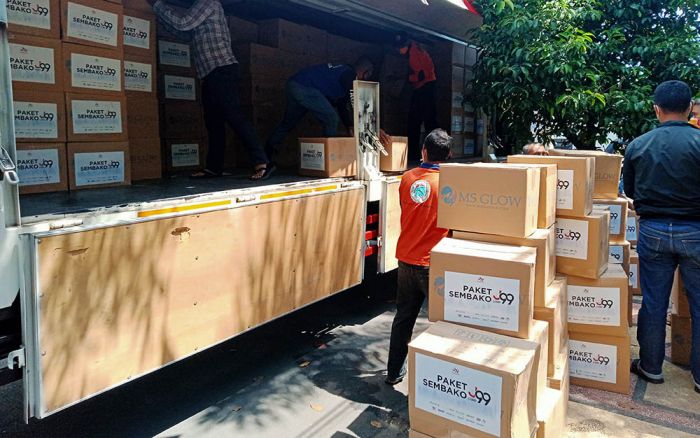 Juragan 99 Gelontor 1.500 Paket Sembako Bagi Warga Terdampak Covid-19 di Kota Probolinggo