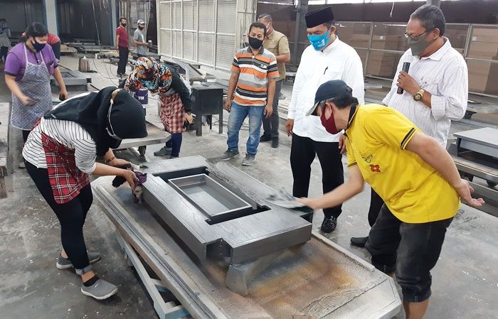 Kunjungi Pabrik Mebel, BHS Tegaskan Beri Perhatian Terhadap Industri Padat Karya Kunjungi Pabrik Mebel, BHS Tegaskan Beri Perhatian Terhadap Industri Padat Karya