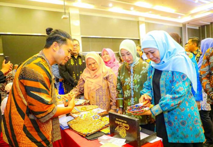 Gubernur Khofifah Pimpin Misi Dagang Jatim-Sulteng, Transaksi Final Tembus Rp 1,542 T Gubernur Khofifah Pimpin Misi Dagang Jatim-Sulteng, Transaksi Final Tembus Rp 1,542 T