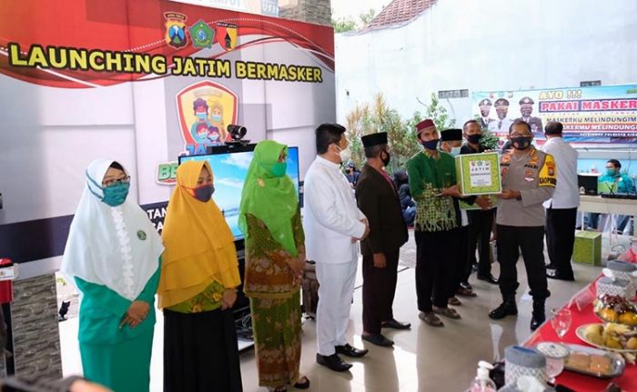 Gelorakan Jatim Bermasker, Ibu-Ibu di Sidoarjo Diharapkan Bantu Sadarkan Warga Patuhi Protkes Gelorakan Jatim Bermasker, Ibu-Ibu di Sidoarjo Diharapkan Bantu Sadarkan Warga Patuhi Protkes