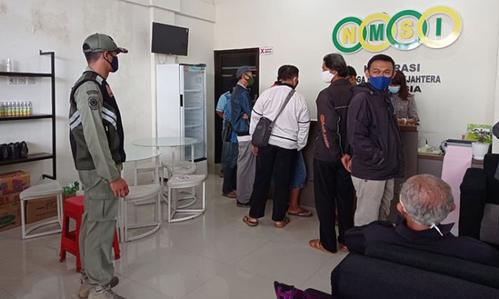 Gelar Operasi Nonyustisi, Satpol PP Kota Kediri Sasar Kantor Koperasi NMSI Gelar Operasi Nonyustisi, Satpol PP Kota Kediri Sasar Kantor Koperasi NMSI
