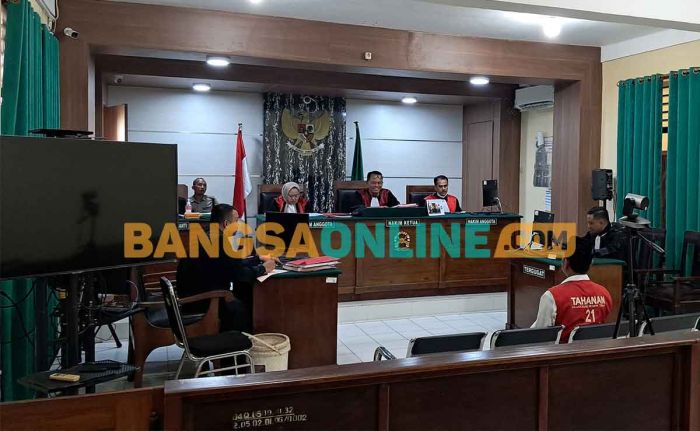 Terdakwa Kasus Pencurian Besi Milik DPUPR-PRKP Tuban Divonis 5 Bulan Penjara Terdakwa Kasus Pencurian Besi Milik DPUPR-PRKP Tuban Divonis 5 Bulan Penjara