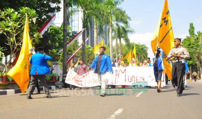 Demo, PMII Bojonegoro Soroti Kartu Petani Mandiri Bupati