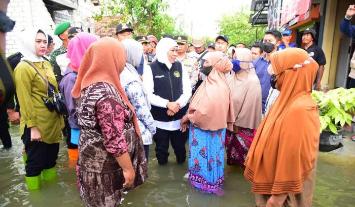 Khofifah Imbau Masyarakat Jawa Timur Waspada Cuaca Ekstrem dan Angin Kencang Khofifah Imbau Masyarakat Jawa Timur Waspada Cuaca Ekstrem dan Angin Kencang