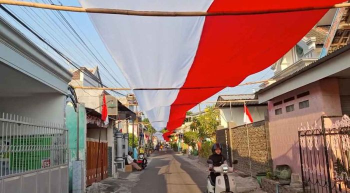 Sambut HUT ke-80 RI, Bendera Merah Putih 480 Meter Membentang di Kediri Sambut HUT ke-80 RI, Bendera Merah Putih 480 Meter Membentang di Kediri