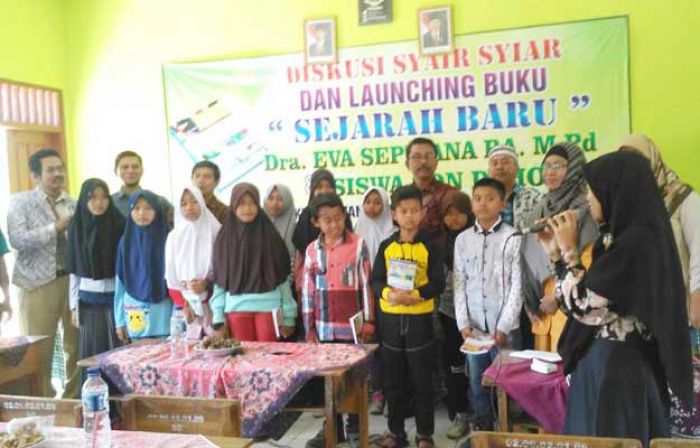Bertepatan Harkitnas, SDN Dahor Launching Buku Karya Siswa