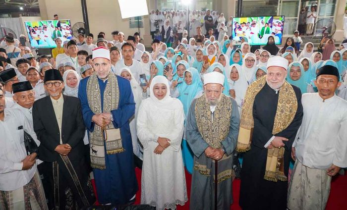 4 Ulama Mesir Hadiri Haul Pendiri Yayasan Sekolah Khadijah, Khofifah: Beri Siraman Ilmu Penuh Hikmah 4 Ulama Mesir Hadiri Haul Pendiri Yayasan Sekolah Khadijah, Khofifah: Beri Siraman Ilmu Penuh Hikmah