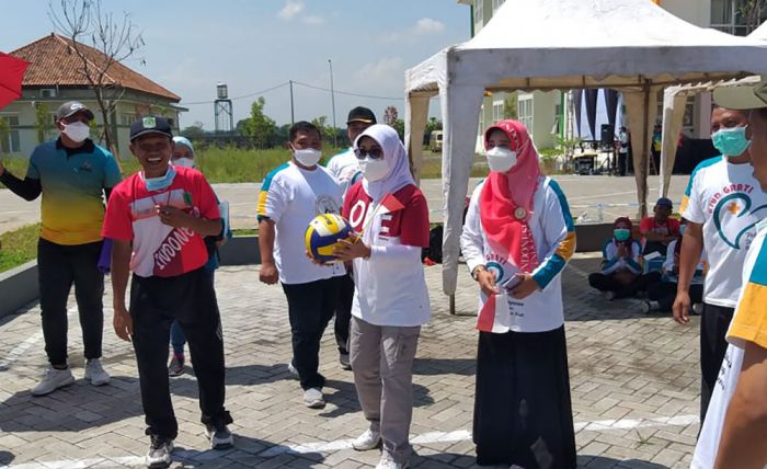 Tingkatkan Kekompakan dan Etos Kerja, RSUD Grati Gelar Lomba Tradisional antar Karyawan