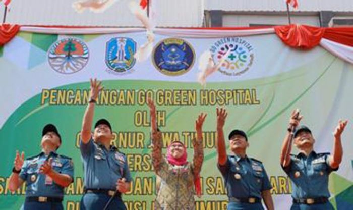 Bersama 40 Rumah Sakit, Khofifah Canangkan Go Green Hospital RSAL Dr. Ramelan