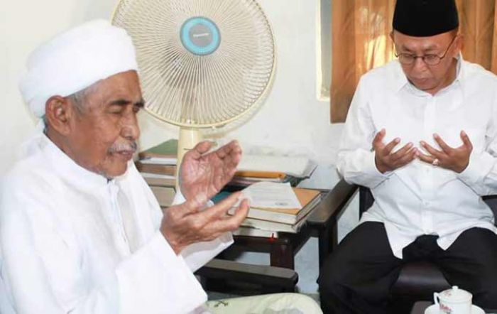 Sosok KH A. Basyir Abdullah Sajjad di Mata Bupati Sumenep Sosok KH A. Basyir Abdullah Sajjad di Mata Bupati Sumenep