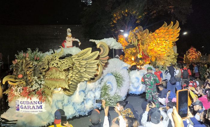Kabupaten Jembrana jadi Kontingen Terjauh yang Ikut Kediri Nite Carnival