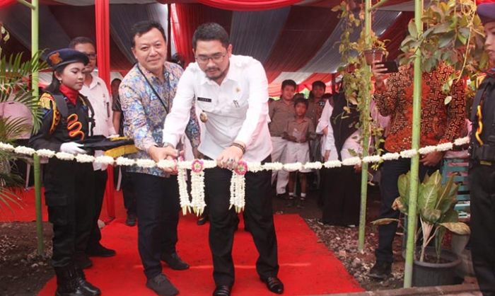 Resmikan RKBS SDN Gentong, Plt. Wali Kota Pasuruan Berharap para Siswa Semakin Bersemangat Belajar Resmikan RKBS SDN Gentong, Plt. Wali Kota Pasuruan Berharap para Siswa Semakin Bersemangat Belajar