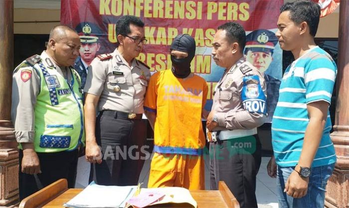 Usai Transaksi Sabu, Pemuda Krian Diamankan Polisi Saat Berduaan dengan Pacarnya Usai Transaksi Sabu, Pemuda Krian Diamankan Polisi Saat Berduaan dengan Pacarnya