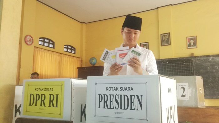 Jokowi-Amin Menang di TPS Wabup Trenggalek Moh. Nur Arifin