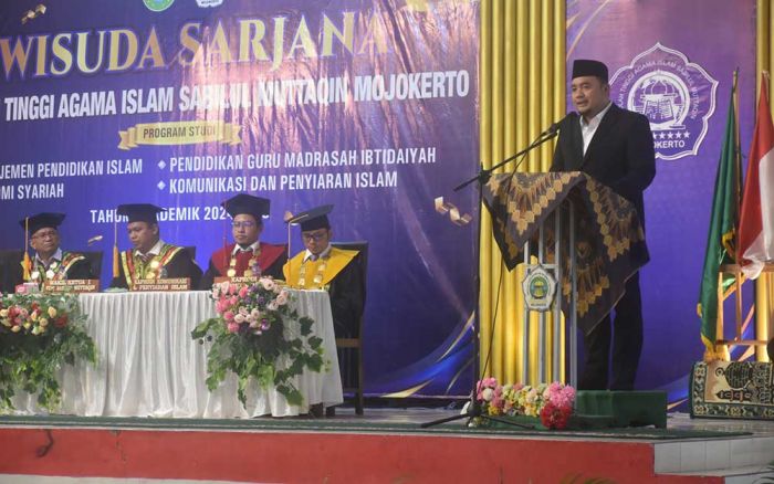 Hadiri Wisuda Staisam, Ketua KPU RI Minta Sarjana Lulusan Pesantren Tidak Minder Hadiri Wisuda Staisam, Ketua KPU RI Minta Sarjana Lulusan Pesantren Tidak Minder
